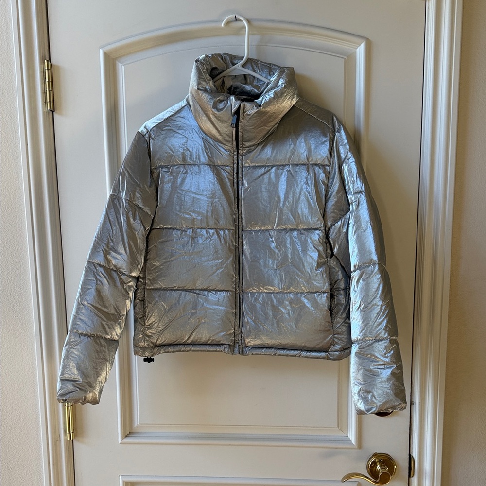 GAP Women's Silver Puffer Jacket Small